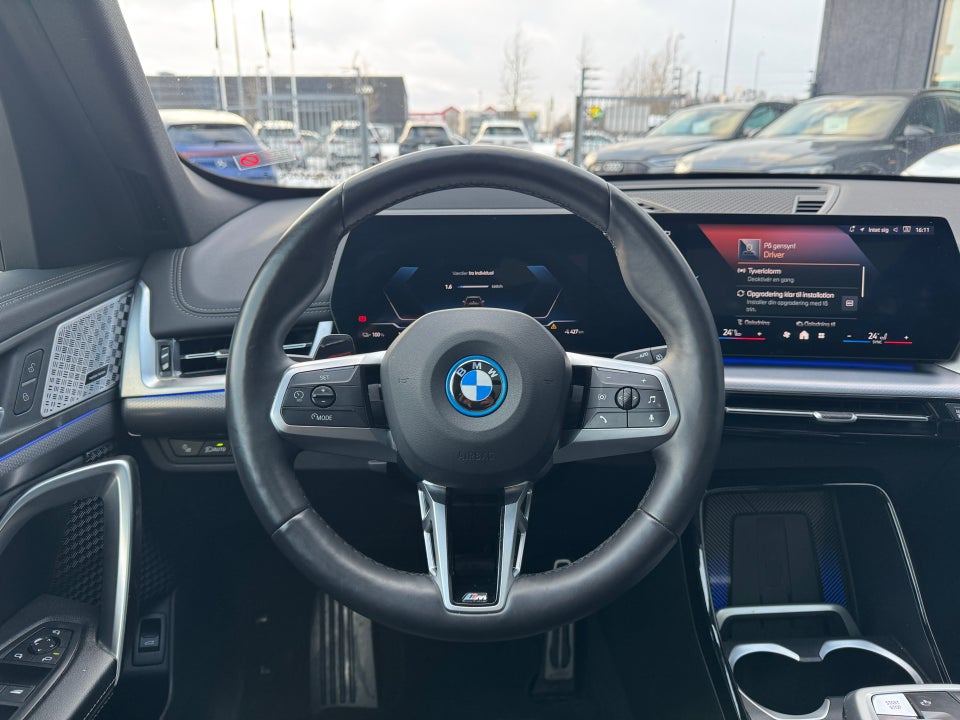 BMW iX1 eDrive20 Fully Charged M-Sport 5d