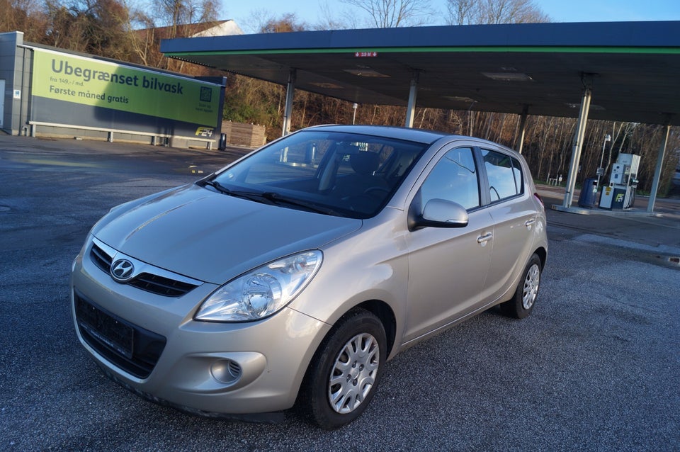 Hyundai i20 1,25 Comfort 5d