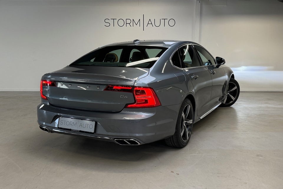 Volvo S90 2,0 D4 190 Momentum aut. 4d