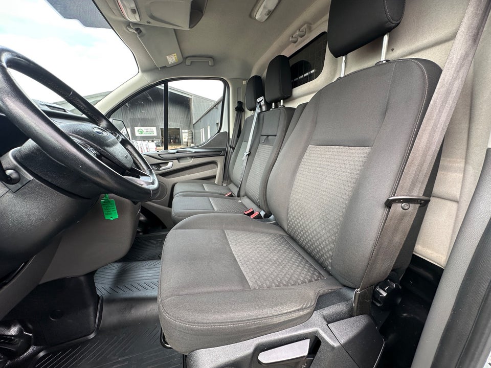 Ford Transit Custom 300 L2 2,0 TDCi 130 Trend