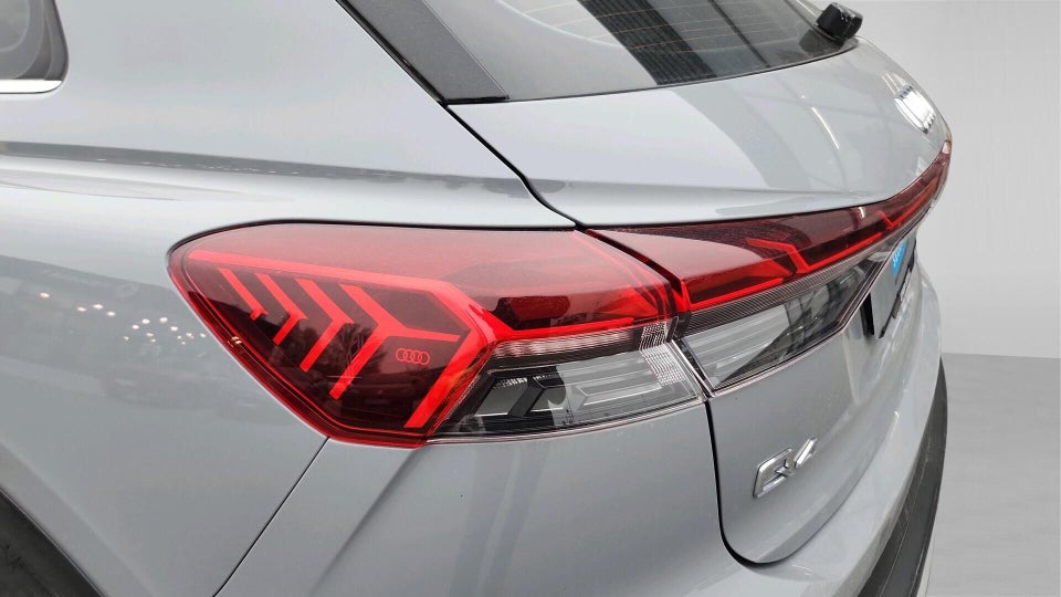 Audi Q4 e-tron 40 Advanced 5d