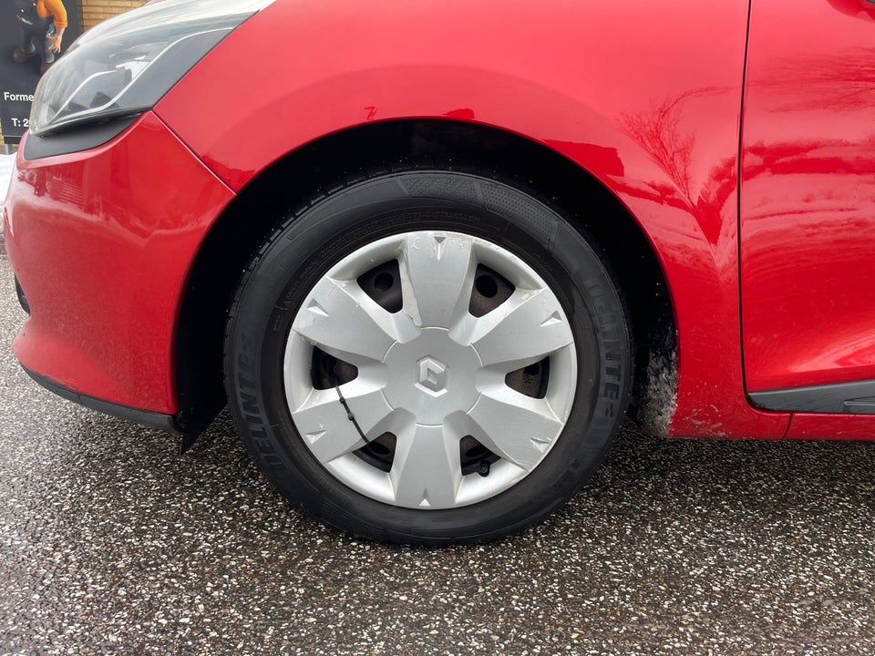 Renault Clio IV 1,5 dCi 90 Expression 5d