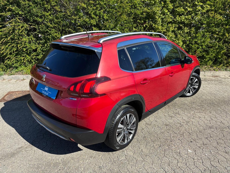 Peugeot 2008 1,2 e-THP 110 Allure Sky 5d