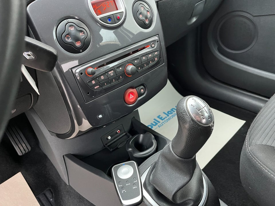 Renault Clio III 1,5 dCi 90 Expression Sport Tourer 5d