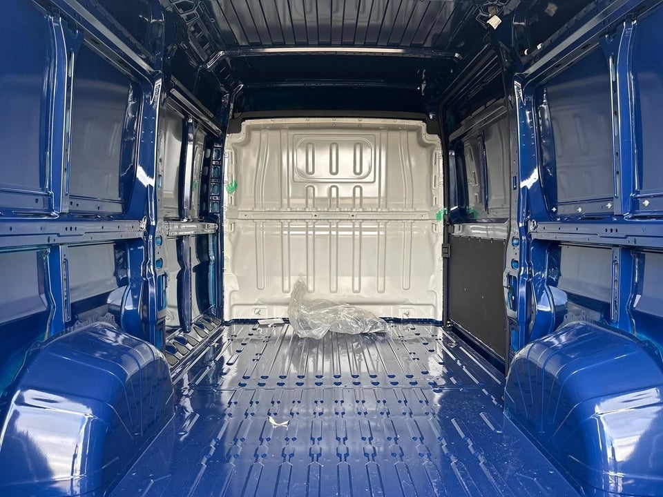 Peugeot Boxer 335 2,2 BlueHDi 180 L2H2 Premium EAT8