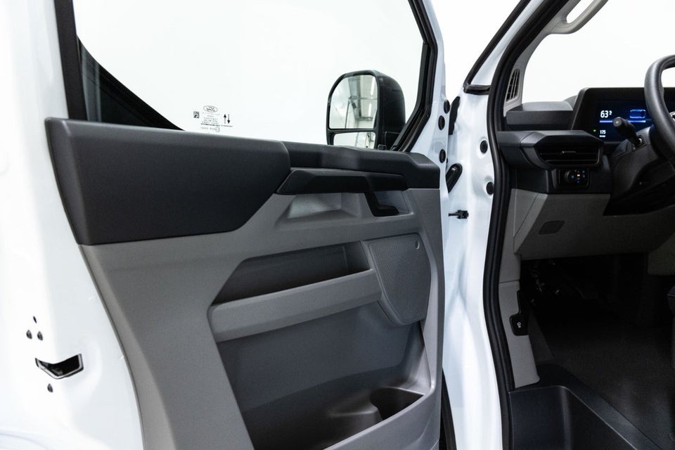 Ford E-Transit Custom 320S 64 Trend