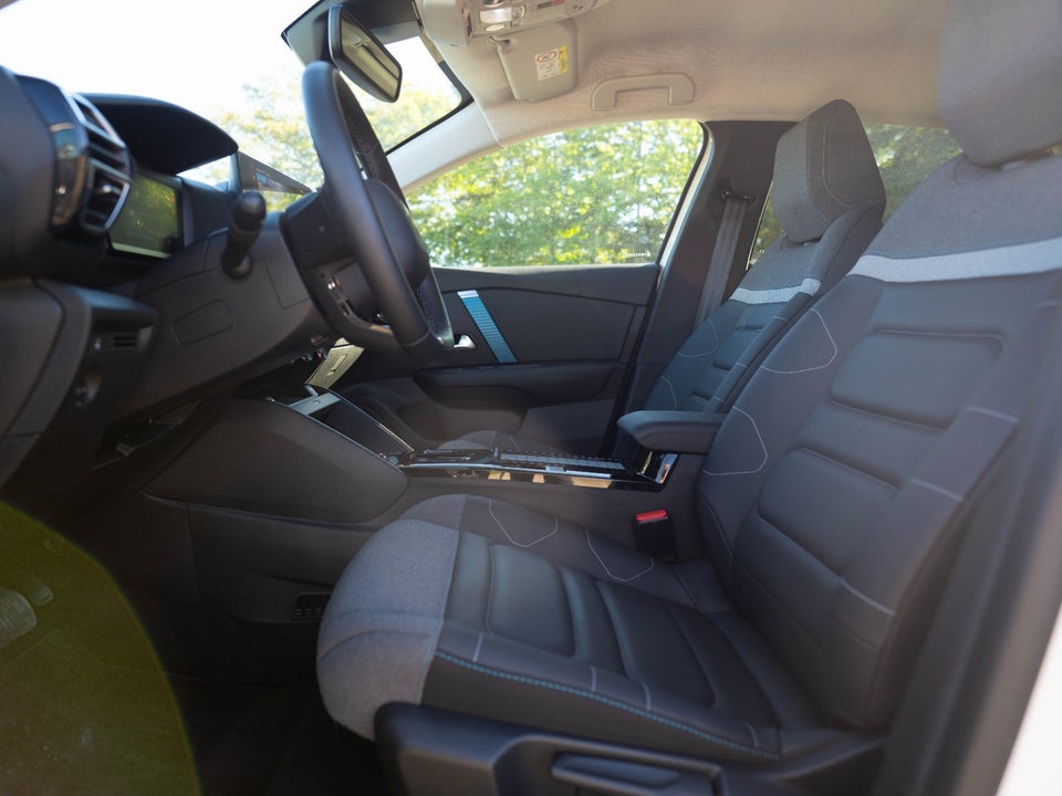 Citroën ë-C4 50 Shine 5d