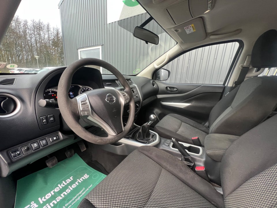 Nissan Navara 2,3 dCi 160 King Cab Visia 2d