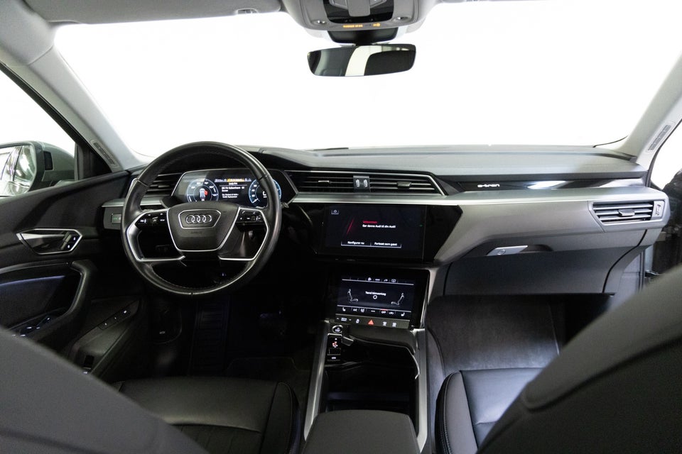 Audi Q8 e-tron 50 quattro 5d
