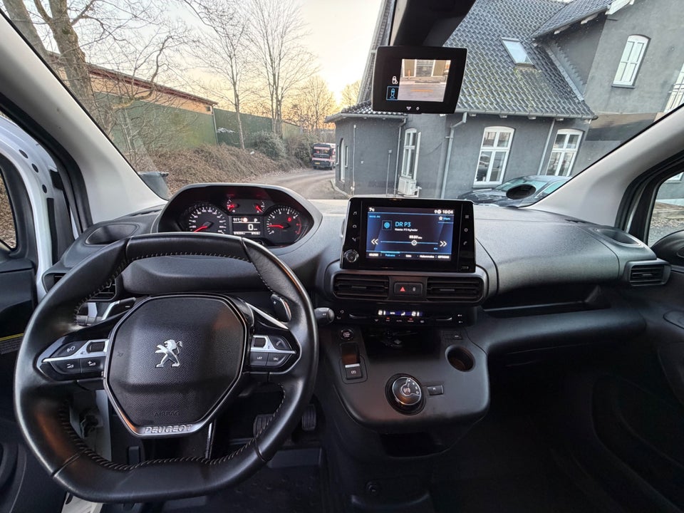 Peugeot Partner 1,5 BlueHDi 130 L2V2 Ultimate EAT8 Van