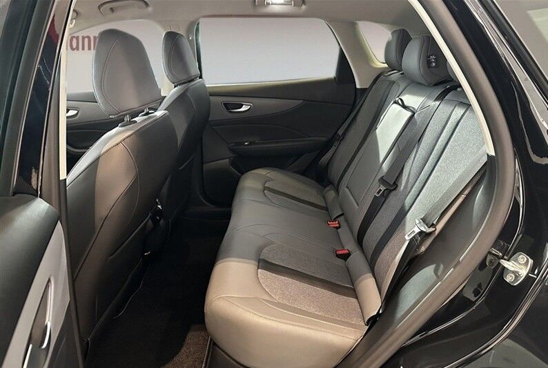 MG MGS5 64 Luxury 5d