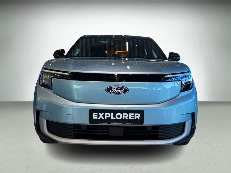 Ford Explorer 82 Premium Extended Range 5d