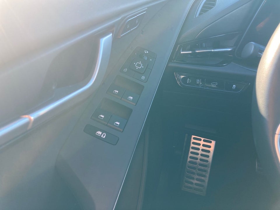 Kia Niro 64 EV Upgrade 5d