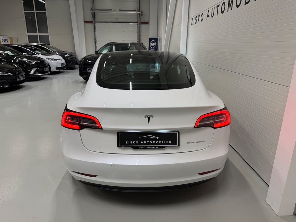 Tesla Model 3 Long Range AWD 4d