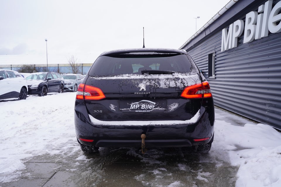 Peugeot 308 1,5 BlueHDi 130 Allure Sky SW 5d