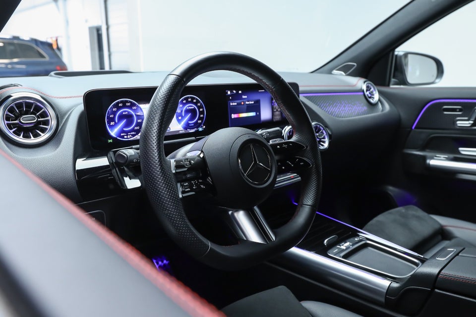 Mercedes EQA350 AMG Line Premium 4Matic 5d