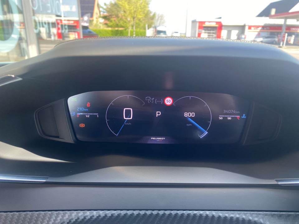 Peugeot 2008 1,2 PureTech 130 First Selection EAT8 5d