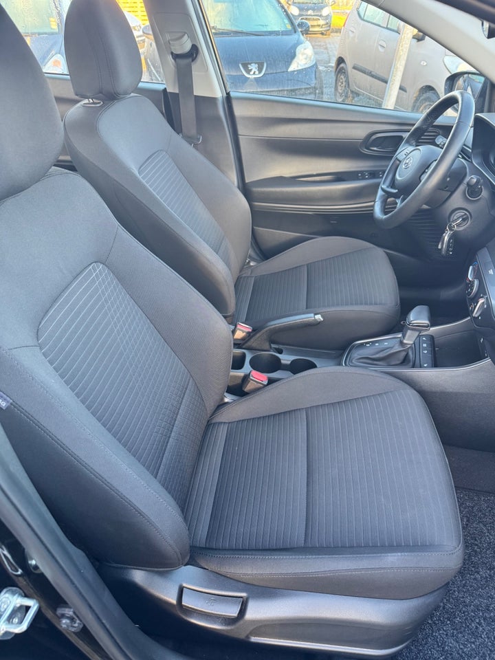 Hyundai i20 1,0 T-GDi Essential DCT 5d