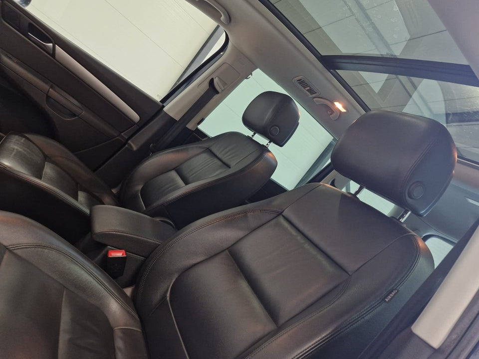 VW Sharan 2,0 TDi 140 Highline DSG BMT 7prs 5d