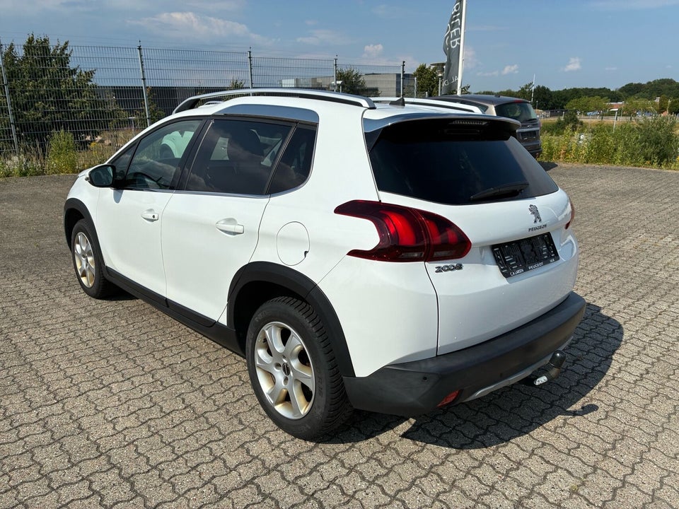 Peugeot 2008 1,2 e-THP 110 Edition+ 5d