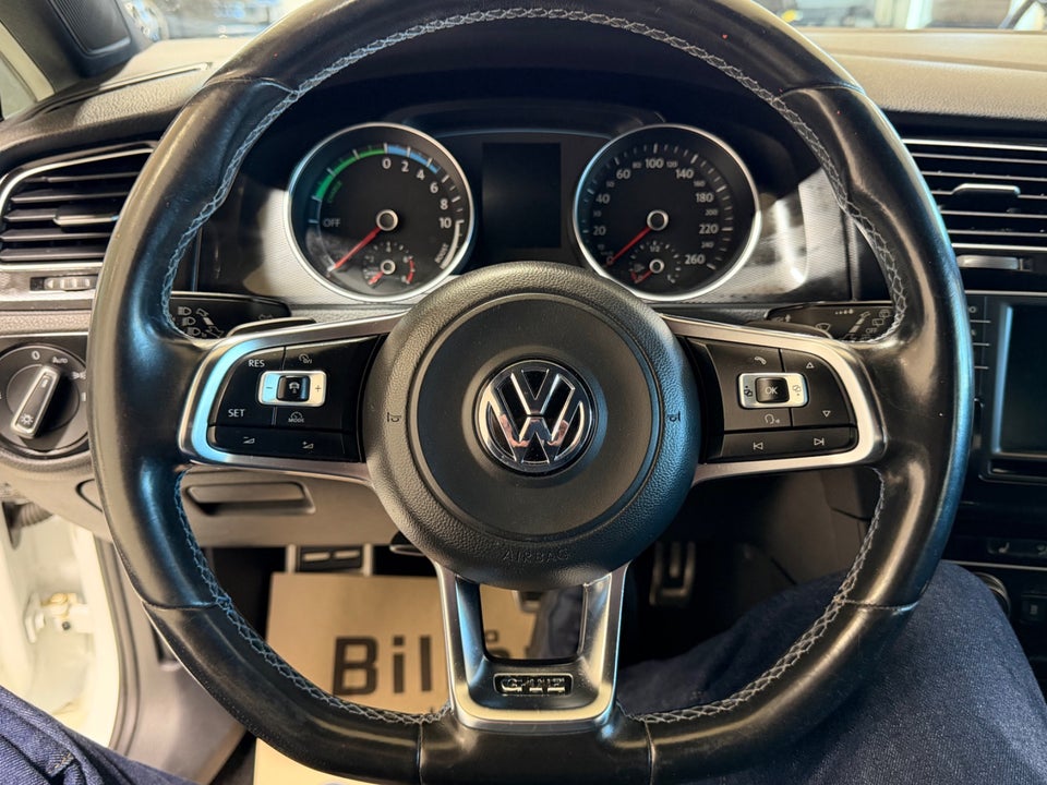 VW Golf VII 1,4 GTE Highline DSG 5d