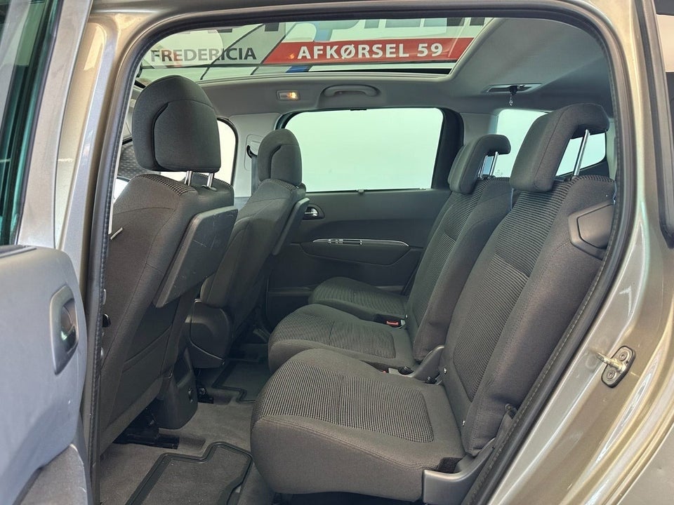 Peugeot 5008 1,6 BlueHDi 120 Allure 7prs 5d