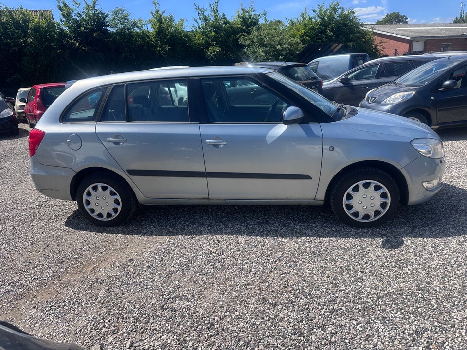 Skoda Fabia 1,2 12V Ambiente Combi 5d