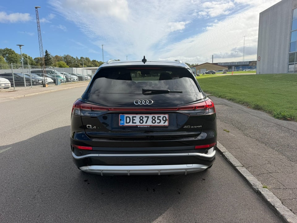 Audi Q4 e-tron 40 S-line 5d