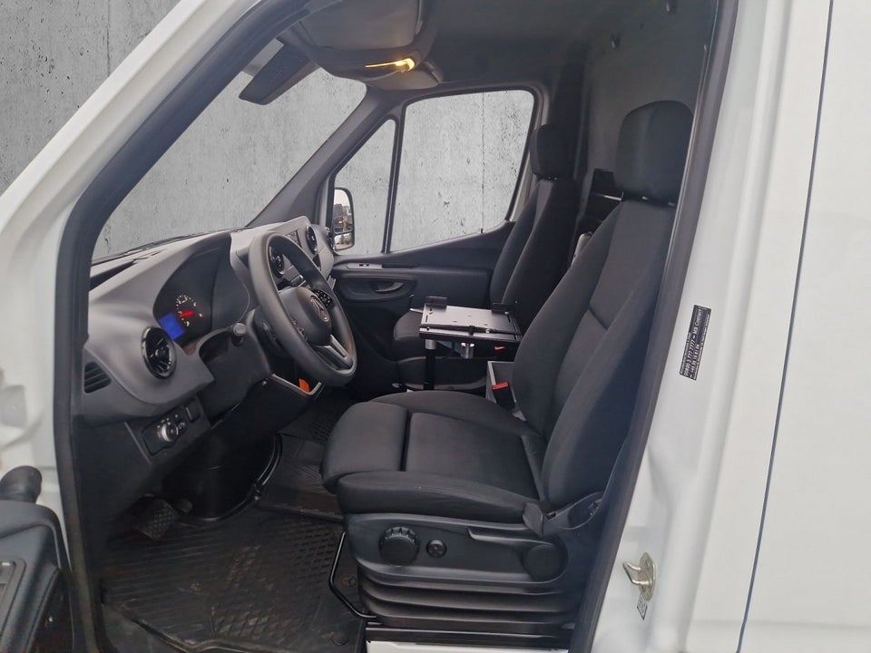 Mercedes Sprinter 317 2,0 CDi A2 Kassevogn aut. RWD