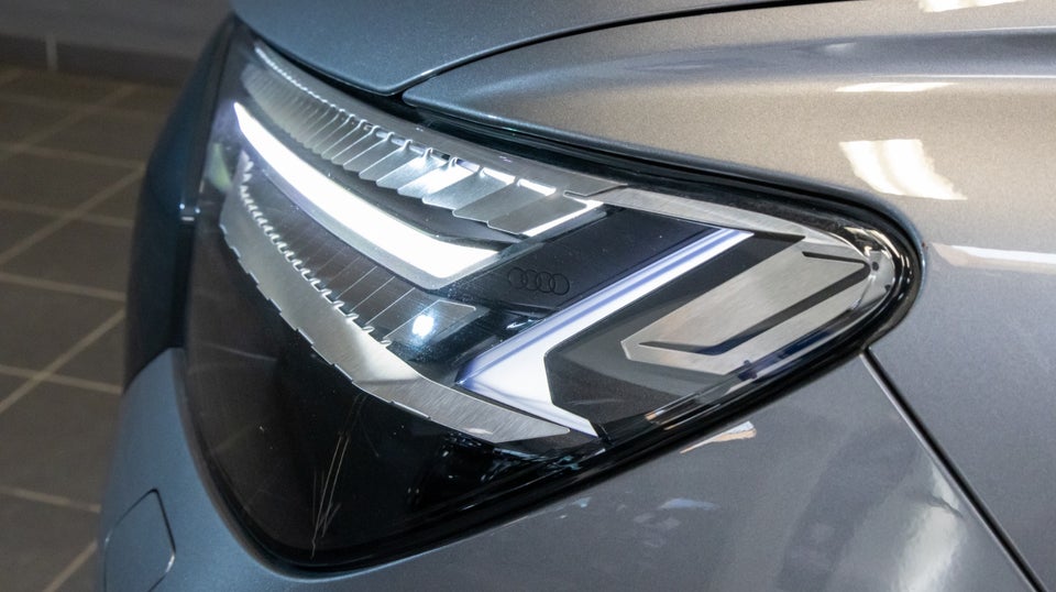 Audi Q4 e-tron 45 S-line 5d