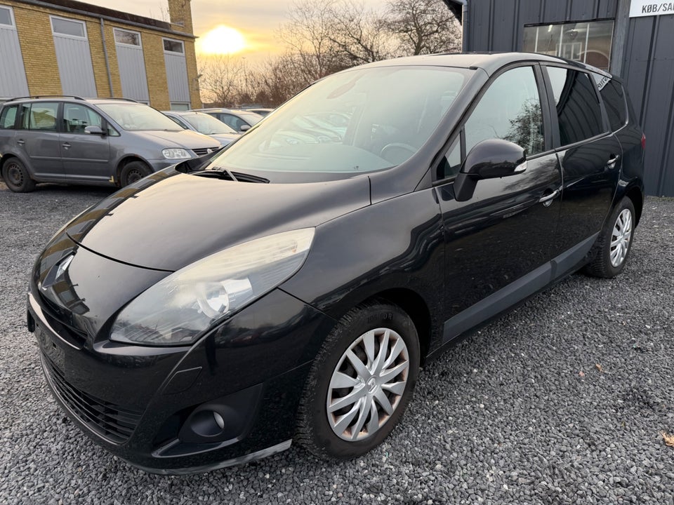 Renault Grand Scenic III 1,6 16V Expression 7prs 5d