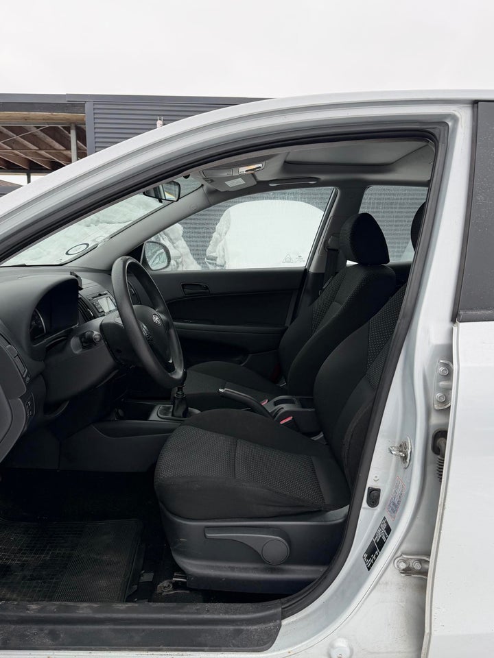 Hyundai i30 1,4 CVVT 109 Classic 5d