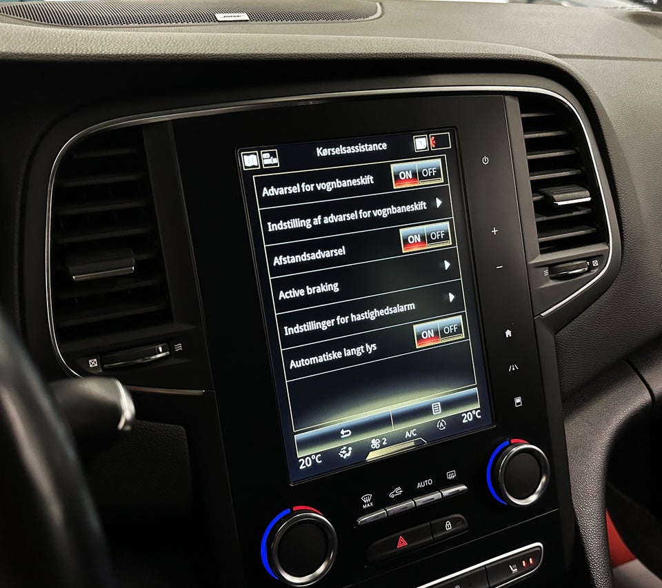 Renault Megane IV 1,3 TCe 140 Bose Edition Sport Tourer EDC 5d