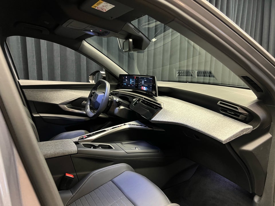 Peugeot e-3008 77 Allure 5d