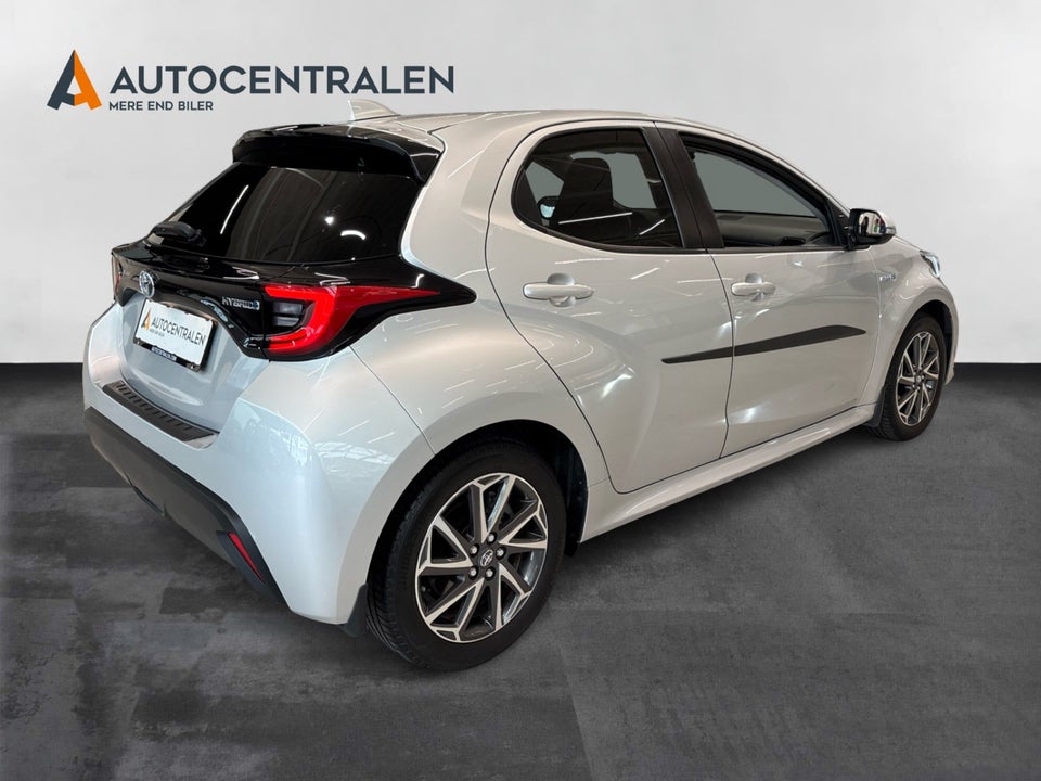 Toyota Yaris 1,5 Hybrid H1 e-CVT 5d