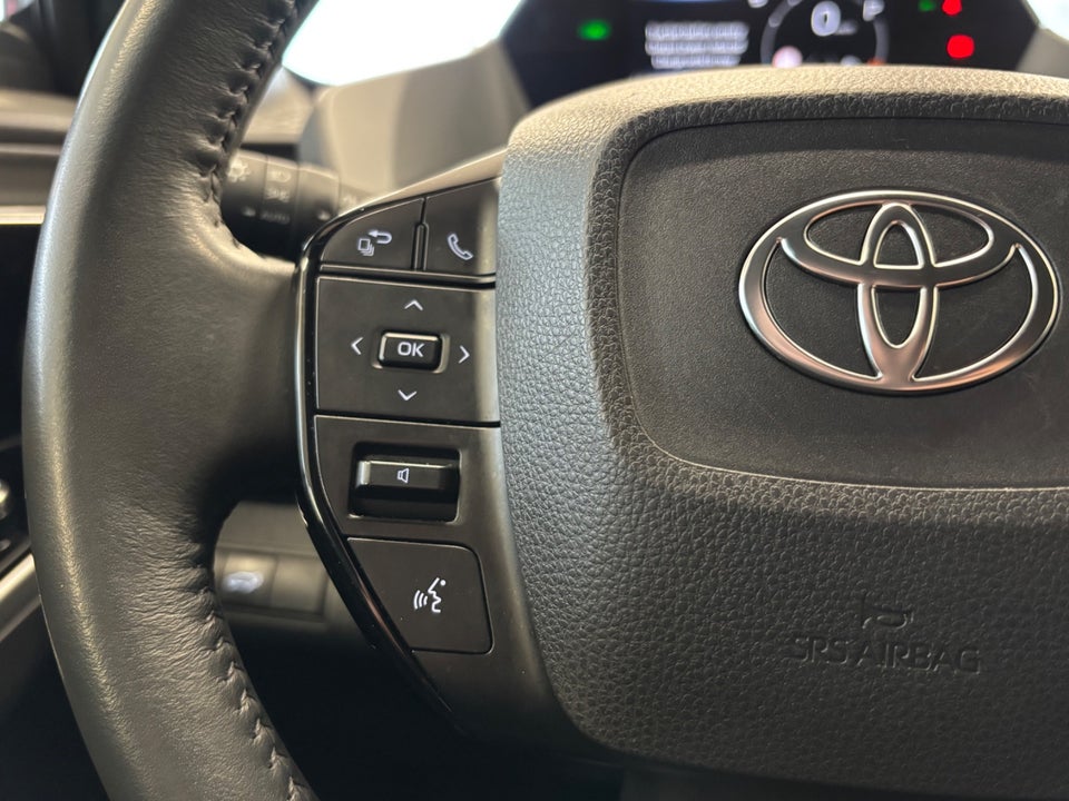 Toyota bZ4X Executive 5d