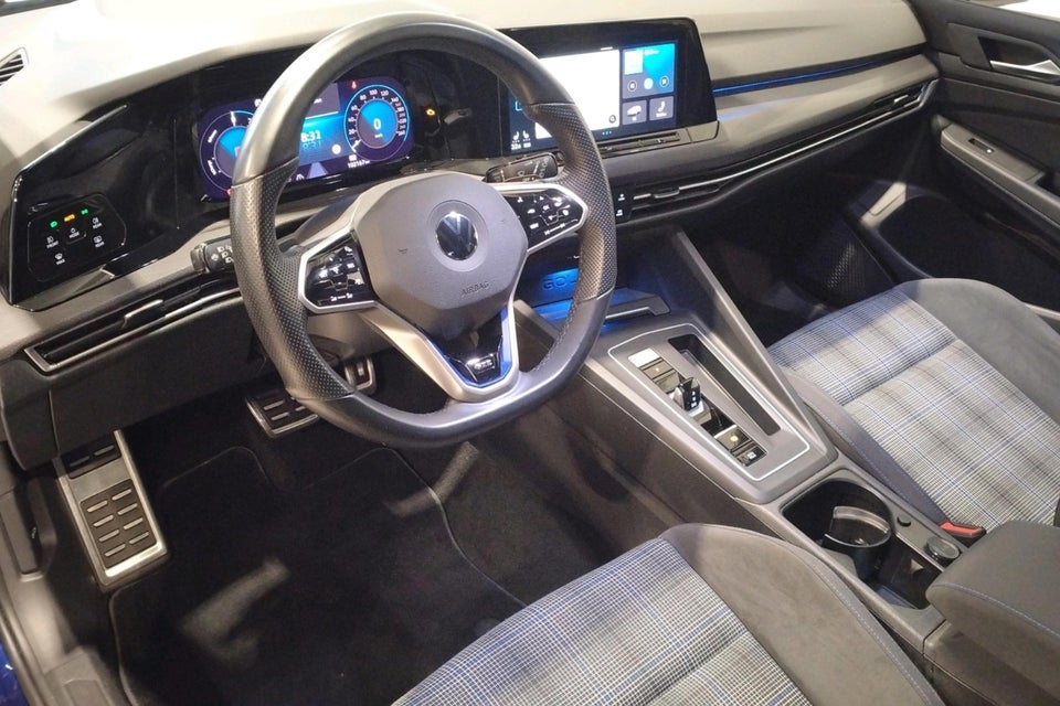 VW Golf VIII 1,4 GTE DSG 5d