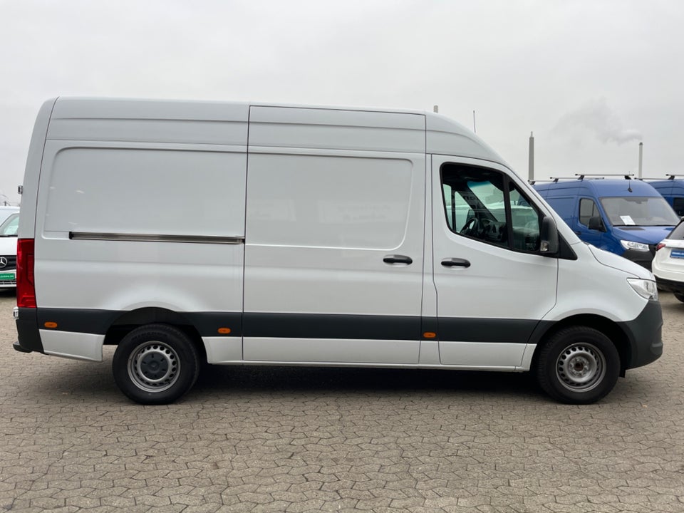 Mercedes Sprinter 319 3,0 CDi A2 Kassevogn aut. RWD