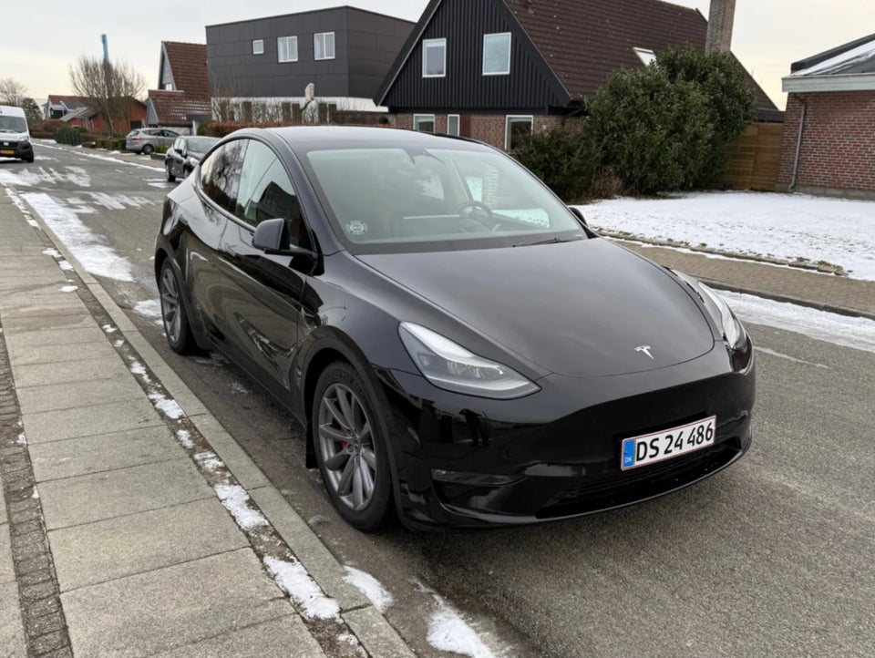 Tesla Model Y Performance AWD 5d