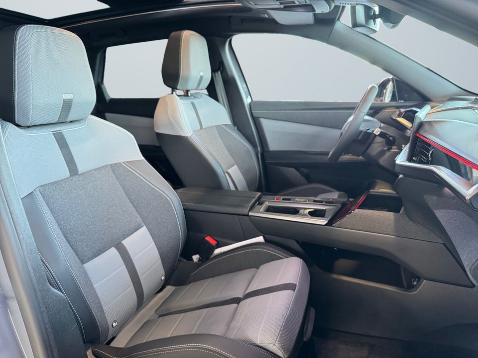 Opel Grandland-e 73 GS Sky 5d