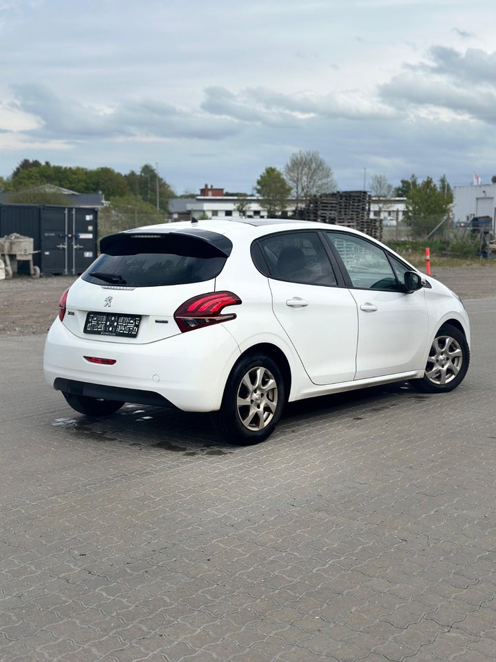 Peugeot 208 1,6 BlueHDi 100 Active 5d