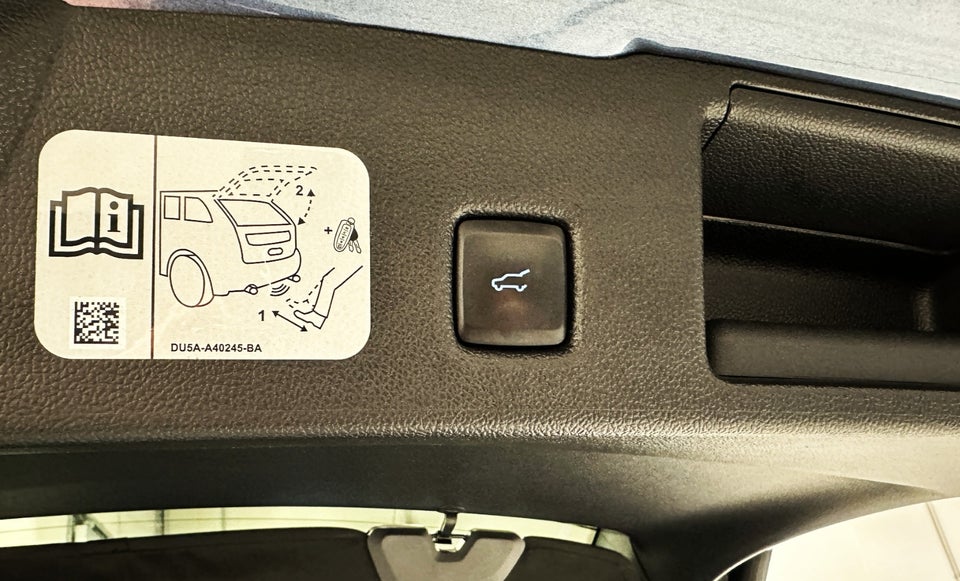 Ford Kuga 2,5 PHEV ST-Line X CVT 5d