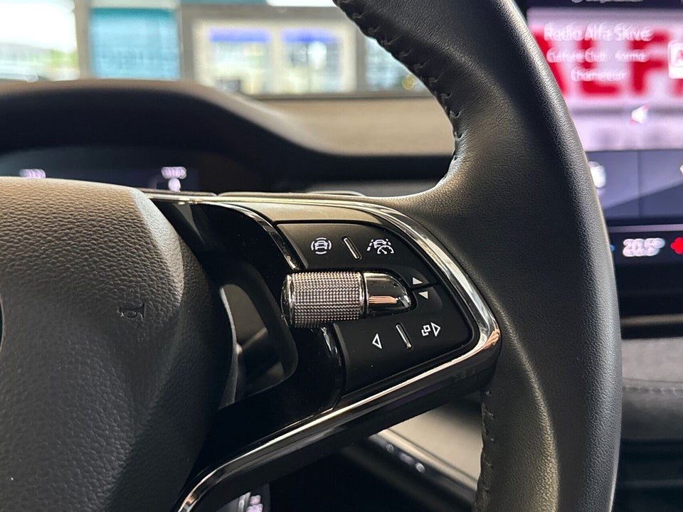 Skoda Enyaq 80 iV Loft 5d