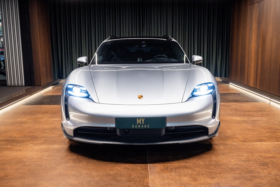 Porsche Taycan 4 Performance+ Cross Turismo 5d