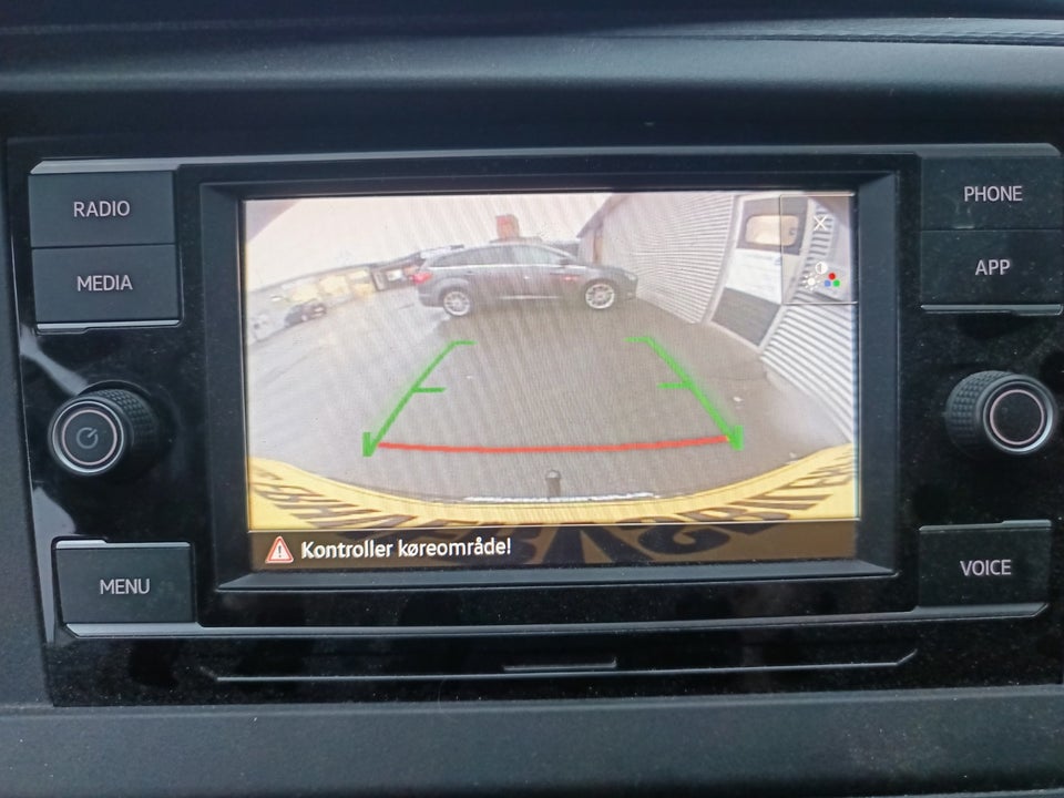 VW Transporter 2,0 TDi 150 Kassevogn DSG lang