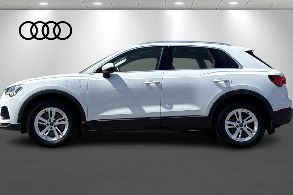 Audi Q3 45 TFSi e Attitude plus S-tr. 5d