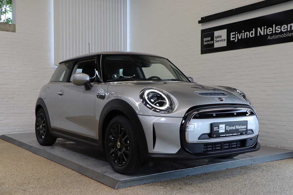 MINI Cooper SE Classic Trim 3d