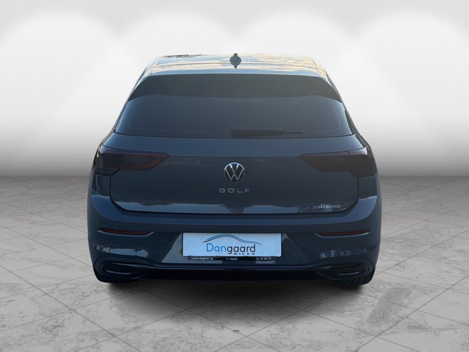 VW Golf VIII 1,4 eHybrid DSG 5d
