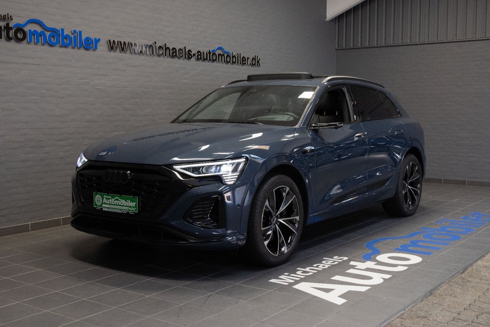 Audi Q8 e-tron 55 S-line quattro 5d