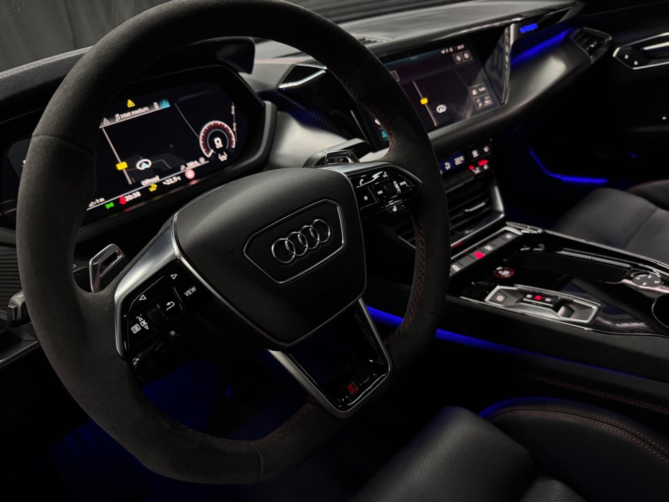 Audi RS e-tron GT quattro 4d